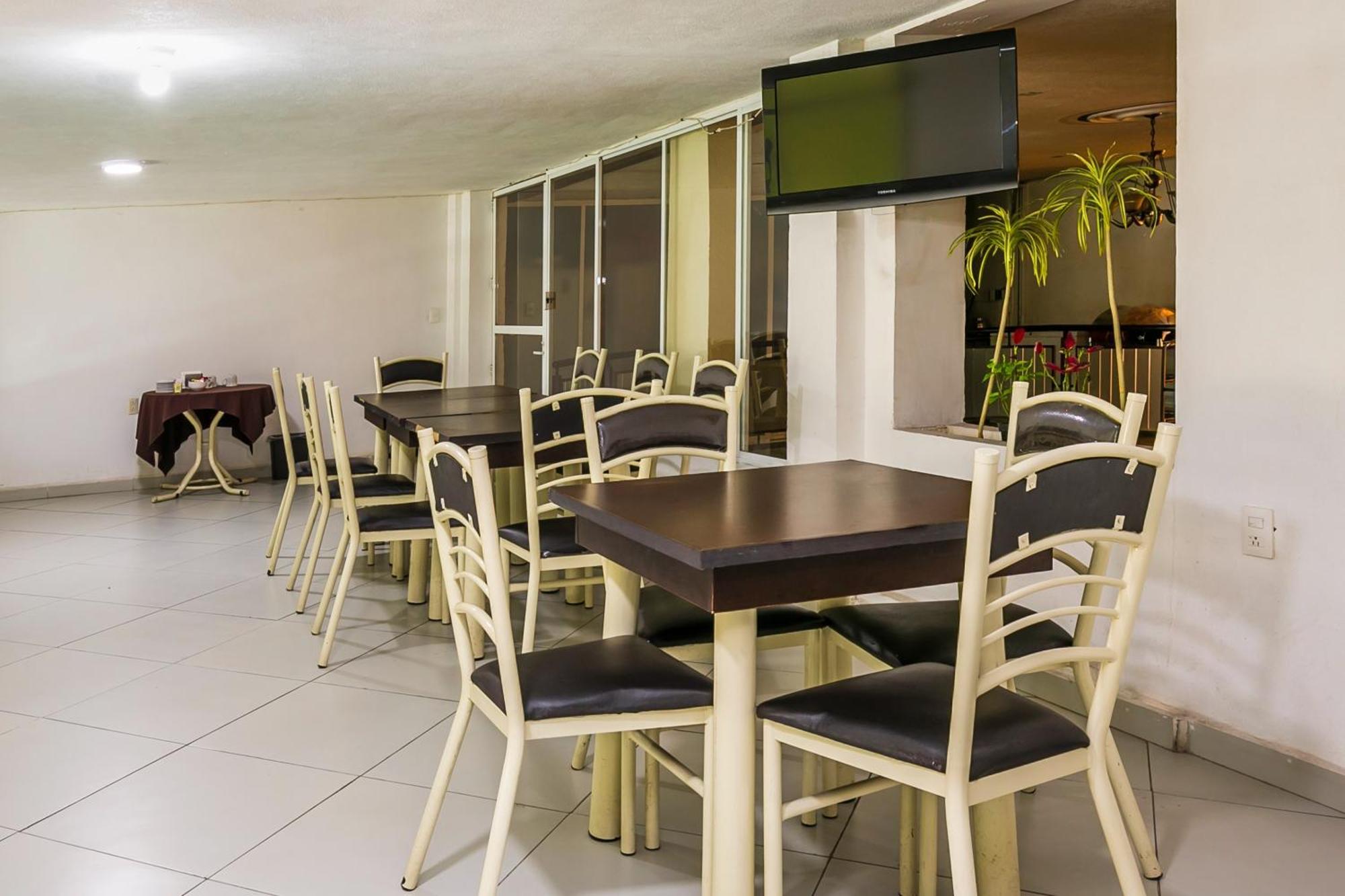 Capital O Hotel Victoria Morelia Luaran gambar