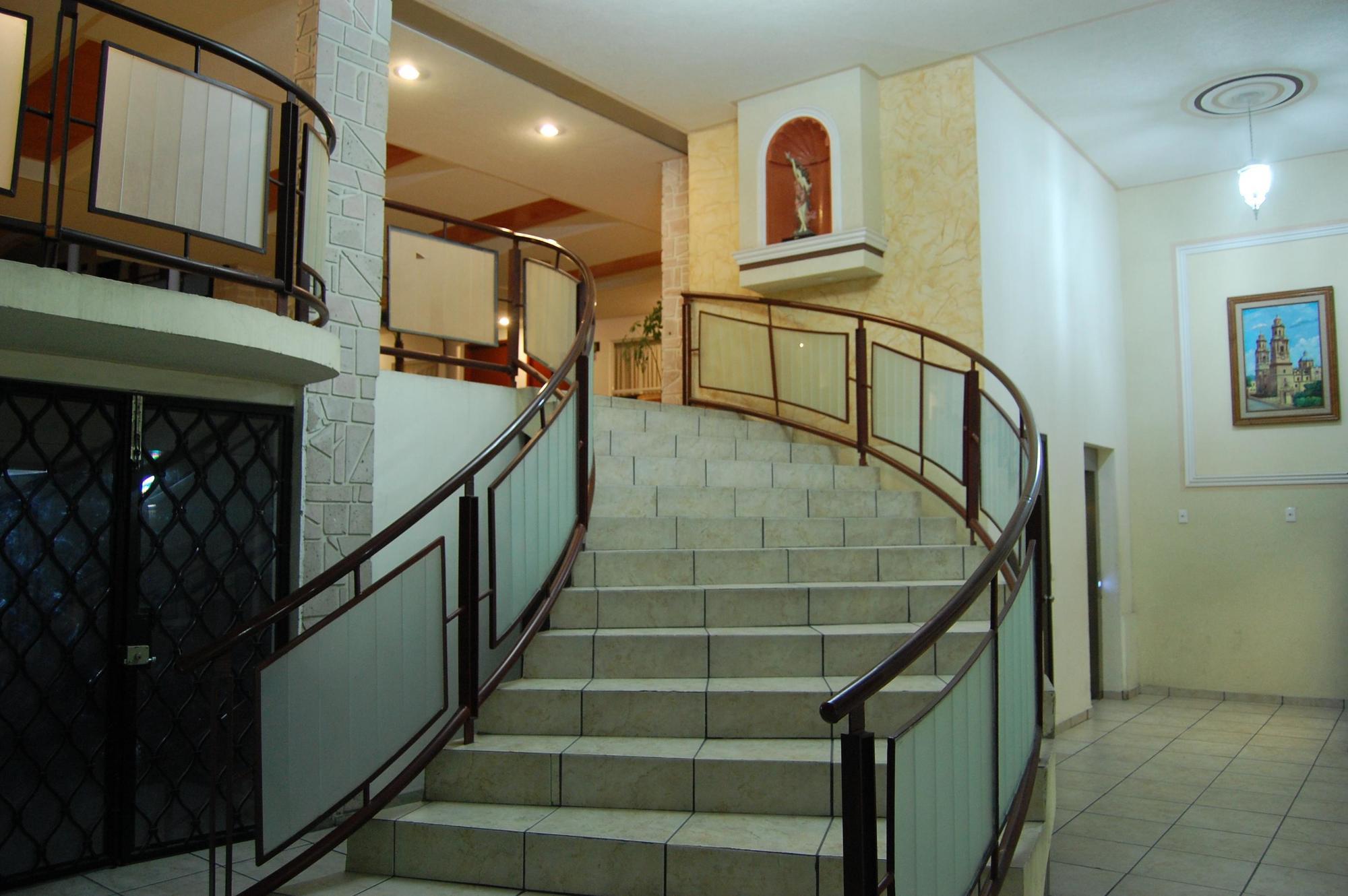 Capital O Hotel Victoria Morelia Luaran gambar